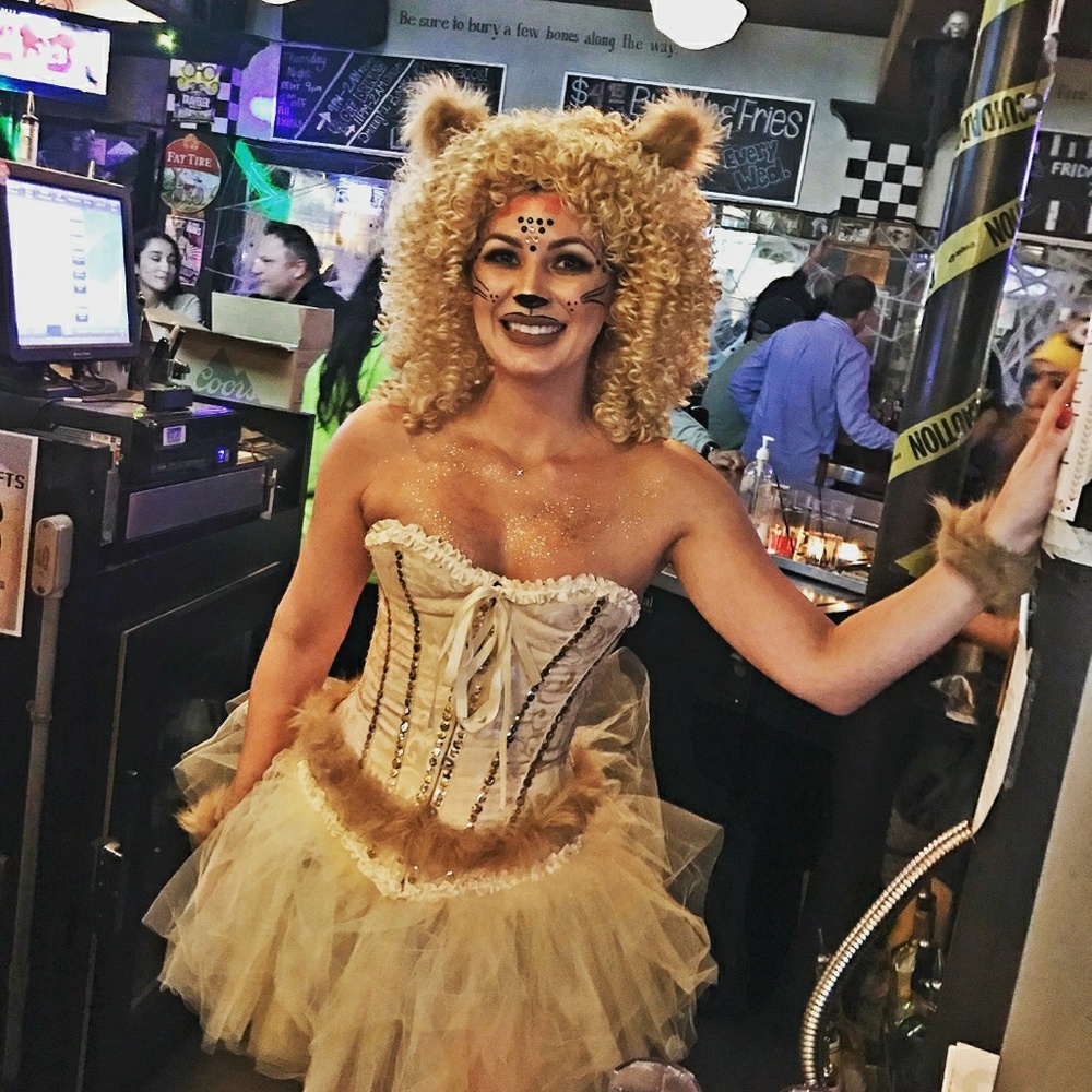 Meet your Posher, Eve